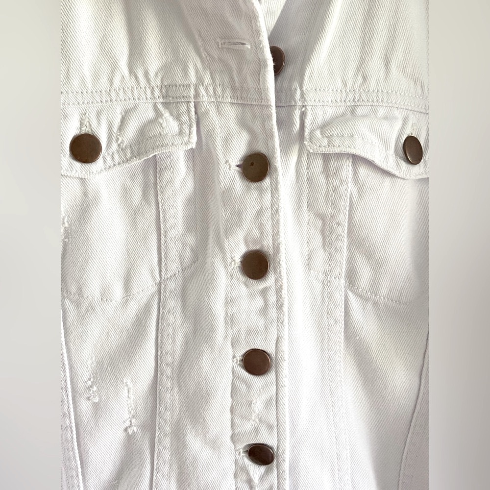 Women’s Oneteaspoon OVERSIZED Distressed White Denim Jacket size XS (fits S-M-L) - Picture 7 of 16